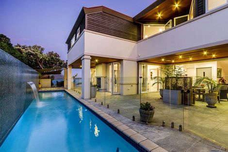 Photo of property in 2 Seacliffe Avenue, Belmont, Auckland, 0622