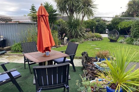 Photo of property in 2 Rutland Place, Milson, Palmerston North, 4414