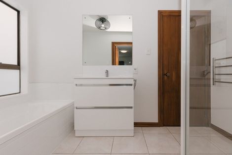 Photo of property in 417a Ruahine Street, Terrace End, Palmerston North, 4410