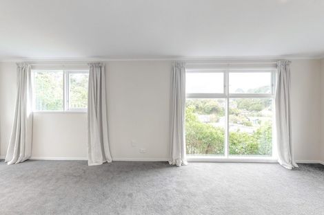 Photo of property in 9 Silverbirch Grove, Churton Park, Wellington, 6037