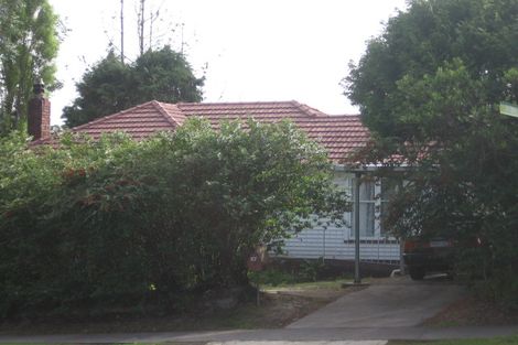 Photo of property in 27 Kaurilands Road, Titirangi, Auckland, 0604