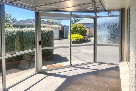 Photo of property in 2/186 Blighs Road, Strowan, Christchurch, 8052