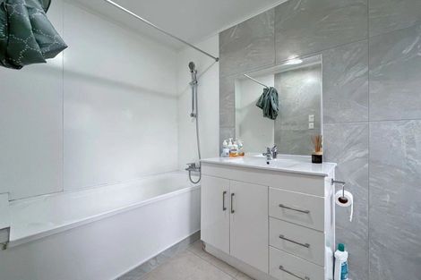 Photo of property in 1/41 Howard Road, Northcote, Auckland, 0627