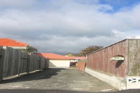 Photo of property in 8a Rewa Street, Takaro, Palmerston North, 4412