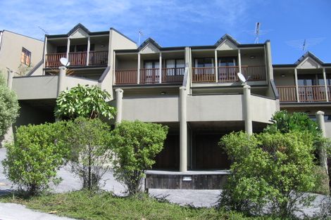 Photo of property in 3/7 Pannill Place, Oteha, Auckland, 0632