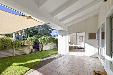 Photo of property in 18a Anne Street, Ferndale, New Plymouth, 4310