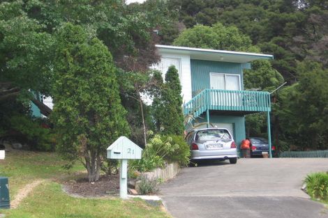 Photo of property in 21 Laser Place, Bayview, Auckland, 0629