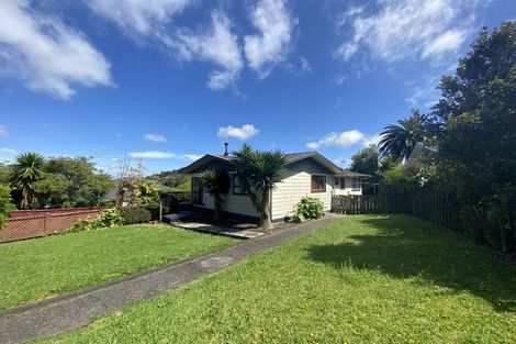 Photo of property in 3 Contessa Drive, Glenfield, Auckland, 0629