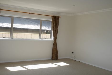 Photo of property in 31 Sumner Terrace, Aotea, Porirua, 5024