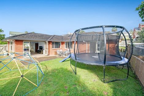 Photo of property in 9 Jean Place, Stanmore Bay, Whangaparaoa, 0932