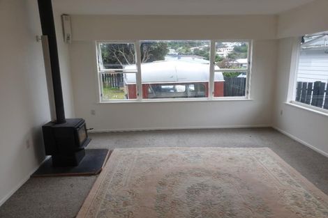 Photo of property in 15 Brazier Grove, Paraparaumu, 5032