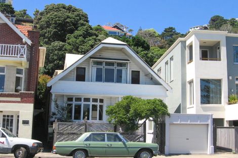Photo of property in 294 Oriental Parade, Oriental Bay, Wellington, 6011
