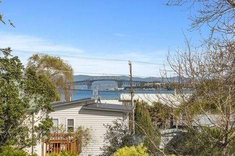 Photo of property in 30a Kawerau Avenue, Devonport, Auckland, 0624