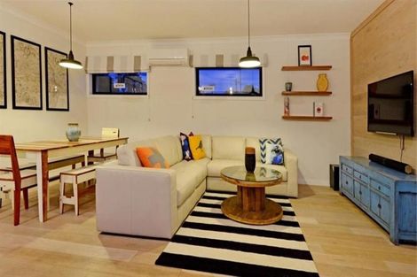 Photo of property in 1f Eversleigh Road, Belmont, Auckland, 0622