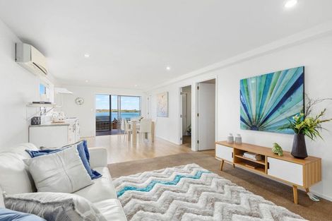 Photo of property in 29 St Annes Crescent, Wattle Downs, Auckland, 2103