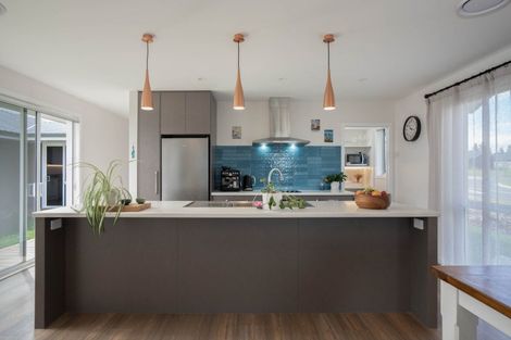 Photo of property in 9 Poroporo Way, Wharewaka, Taupo, 3330