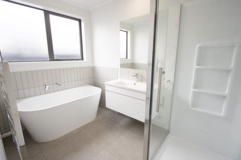 Photo of property in 13 Rose Leigh Drive, Cambridge, 3434