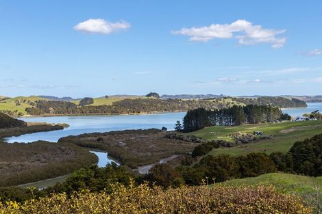 Photo of property in 241d Heatley Road, Whakapirau, Maungaturoto, 0583