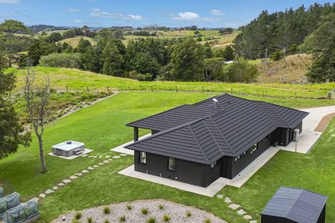 Photo of property in 131 Bodhisattva Road, Waitoki, Silverdale, 0994