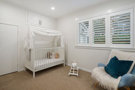 Photo of property in 17 West End Road, Herne Bay, Auckland, 1022