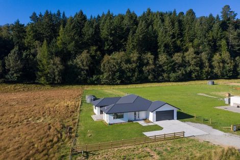 Photo of property in 4 Carlisle Street, Athol, 9793