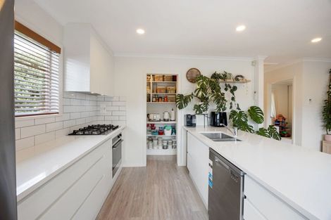 Photo of property in 11 Westney Place, Forest Lake, Hamilton, 3200