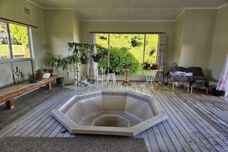 Photo of property in 384 Welcome Bay Road, Welcome Bay, Tauranga, 3175