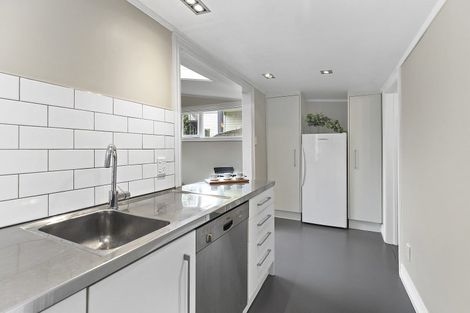 Photo of property in 32 Holloway Road, Aro Valley, Wellington, 6021