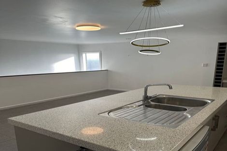 Photo of property in 24 Spencer Road, Pinehill, Auckland, 0632