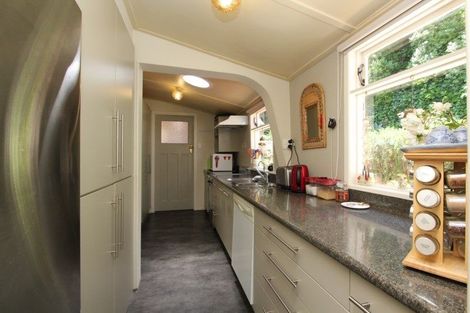 Photo of property in 10 Coote Road, Bluff Hill, Napier, 4110