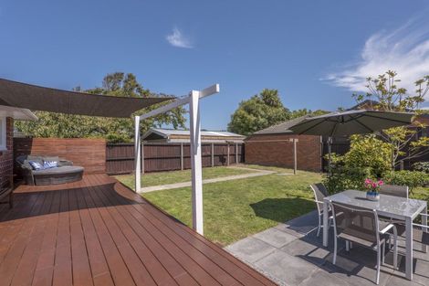 Photo of property in 5 Shaftesbury Street, Avonhead, Christchurch, 8042