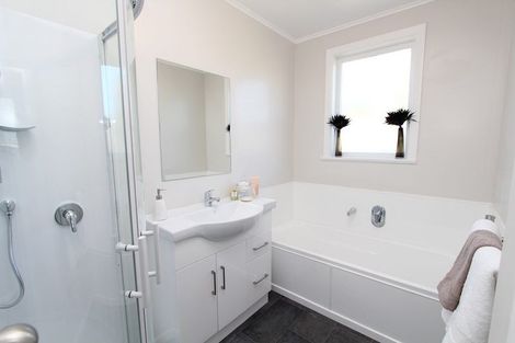 Photo of property in 6 Fawn Street, Cannons Creek, Porirua, 5024