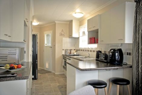 Photo of property in 27 Meadowbrook Drive, Cloverlea, Palmerston North, 4412