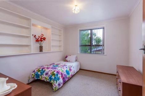 Photo of property in 17 Armagh Road, Blockhouse Bay, Auckland, 0600