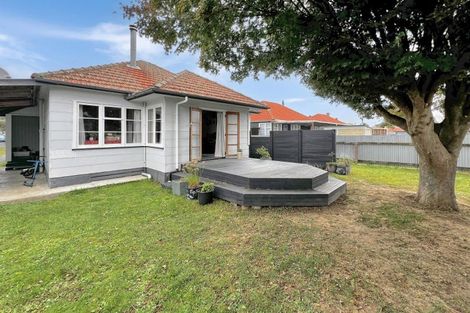 Photo of property in 10 Victor Street, Dannevirke, 4930