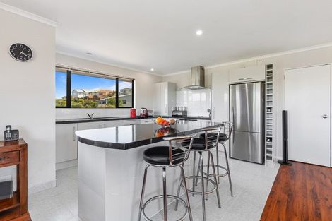 Photo of property in 34 Kotanui Avenue, Army Bay, Whangaparaoa, 0930
