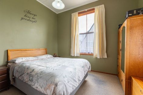 Photo of property in 9 Ross Street, Woodville, 4920