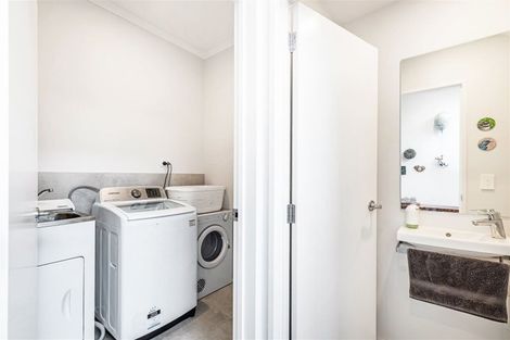 Photo of property in 32 Owen Chapman Drive, Red Beach, 0932