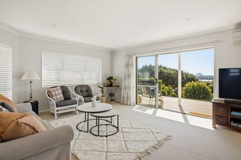 Photo of property in 18 Vanderbilt Place, Welcome Bay, Tauranga, 3112