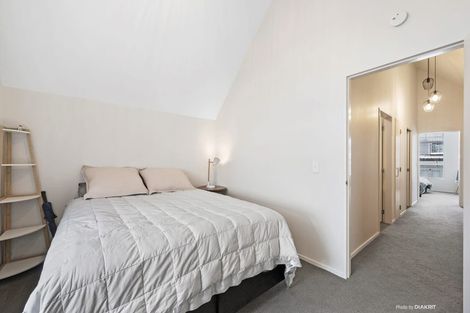 Photo of property in Victoria Villas, 42/35 Pirie Street, Mount Victoria, Wellington, 6011