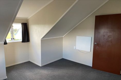 Photo of property in 2 Waimarie Park, Levin, 5510