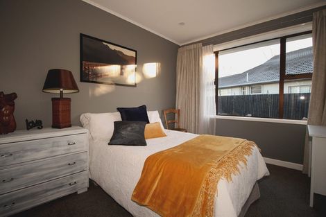 Photo of property in 17 Hawthornden Road, Avonhead, Christchurch, 8042