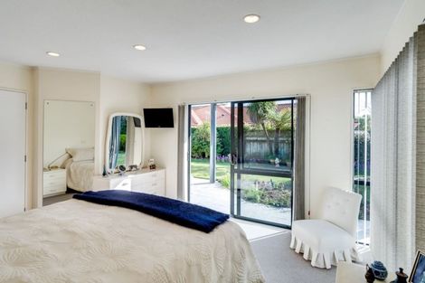 Photo of property in 4 Regent Way, Taradale, Napier, 4112