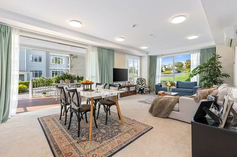 Photo of property in 73 Panorama Heights, Orewa, 0931