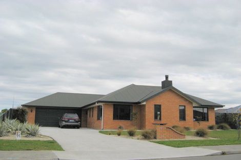 Photo of property in 37 Huria Lane, Woodend, 7610