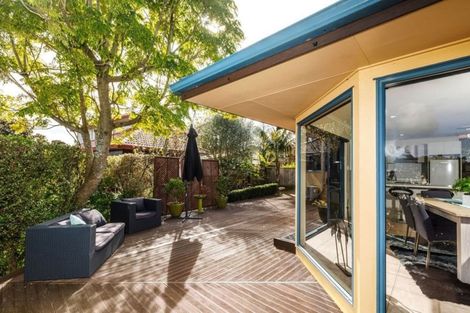 Photo of property in 3 Margaret Henry Crescent, Oteha, Auckland, 0632