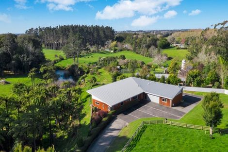 Photo of property in 483 Corbett Road, Lepperton, New Plymouth, 4373