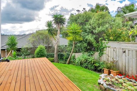 Photo of property in 2/890 East Coast Road, Northcross, Auckland, 0630