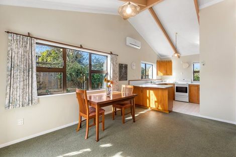 Photo of property in 16a Clare Street, Cambridge, 3434