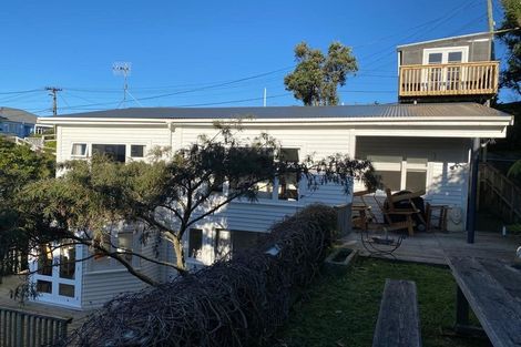 Photo of property in 100 Farnham Street, Mornington, Wellington, 6021